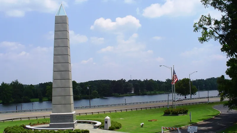 Coosa River bank at Southside and Gadsden, AL, the waterway that keeps local pest pressure high