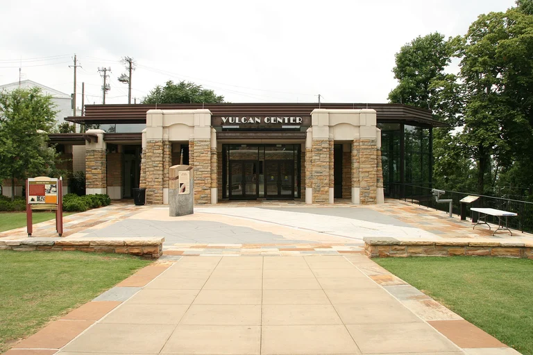 Vulcan Center on Red Mountain above Homewood, Alabama — the wooded ridge and valley corridor that splits roof rat and Norway rat territory